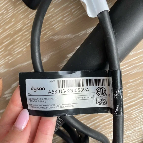 Dyson supersonic hair dryer